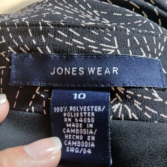 Jones Wear Black and‎ White Swirl A-Line Skirt Sz 10 - Picture 2 of 9